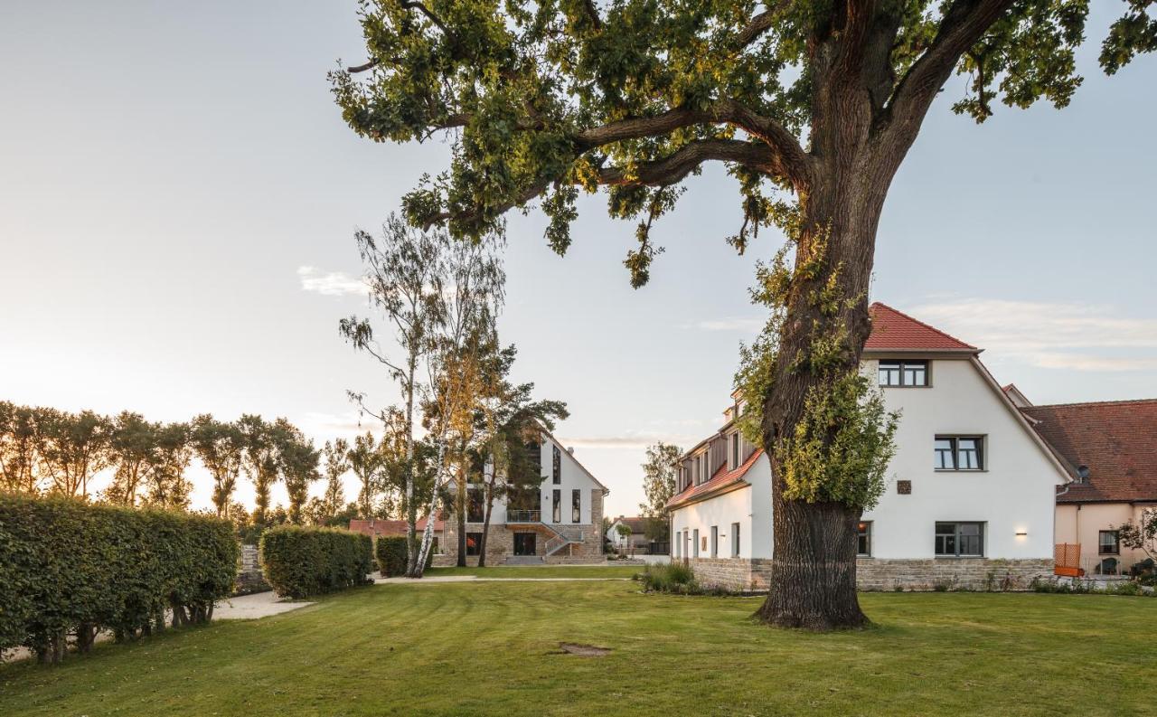 Hotel Dorfmuehle Lehrberg ภายนอก รูปภาพ